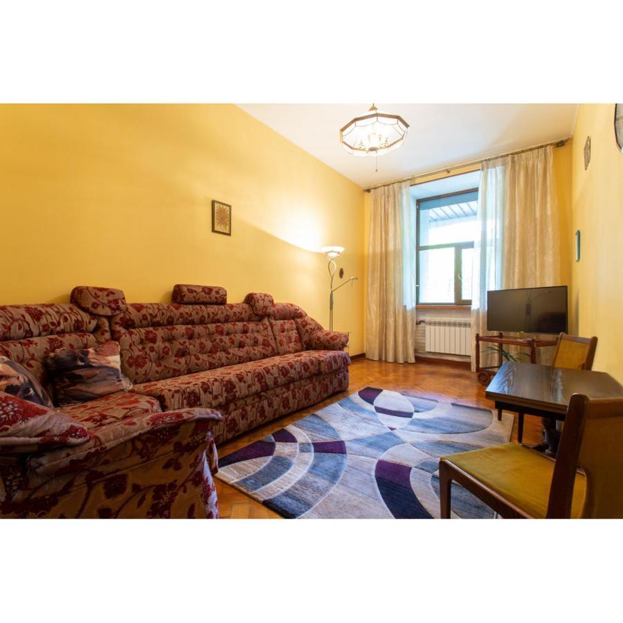 Cozy Apartment On Nezalezhnosti Avenue Charkiw Exterior foto